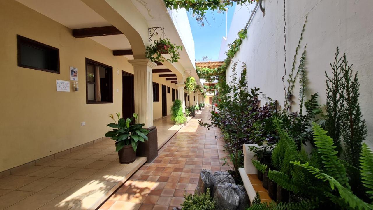 Nico Hotel Antigua Exterior foto