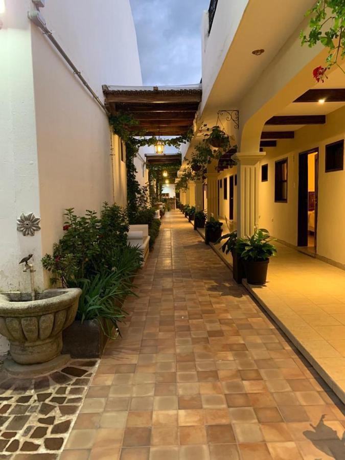 Nico Hotel Antigua Exterior foto
